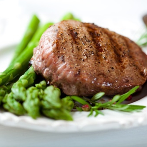 Steak and asparagus