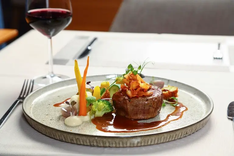 Wine Pairing for Beginners: How to Match Wine With Food