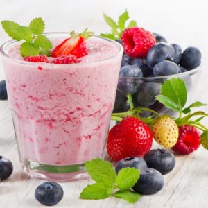 Smoothies are a tasty and nutritious drink. 