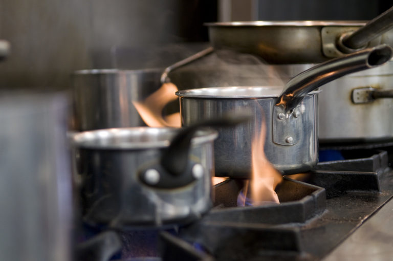 4 Tips For Buying Pots and Pans Escoffier