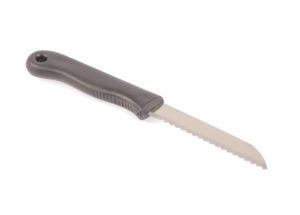 Kitchen knife with serrated edge