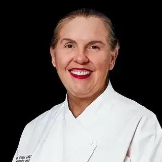 kristina dahl headshot